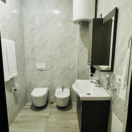 Beachside Haven - 1 Minute Away In Mali Robit, Golem, Durres Apartment *